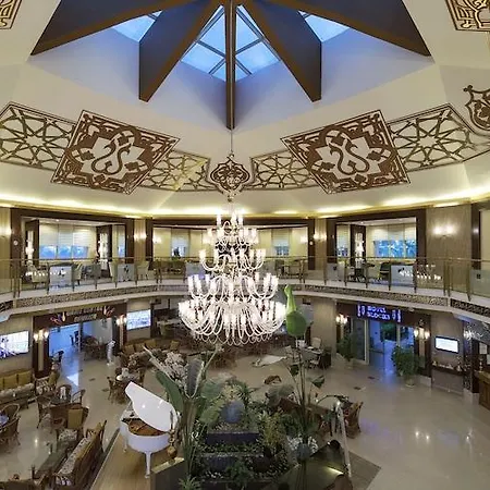 Crystal Paraiso & Complex Bogazkent